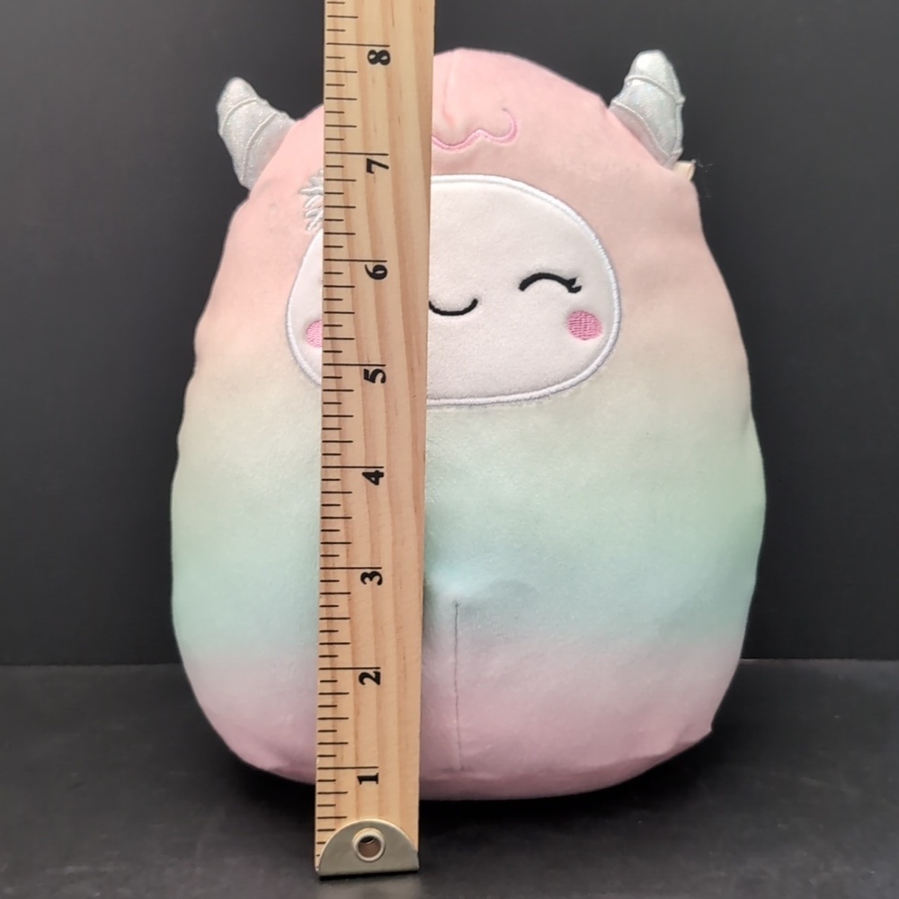Squishmallows Yara The Yeti Pastel Rainbow Plush Toy. - Picture 7 of 7